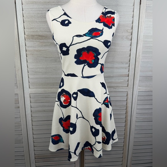 E.LEIGH'S Fit & Flare Mini Dress Vibrant Red & Blue Floral-Small - Picture 1 of 4